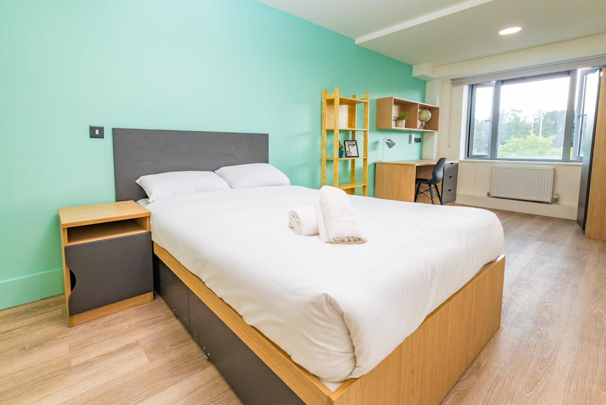 Refurbished Ensuite Rooms With Shared Kitchen At Montrose In Dublin Exterior foto