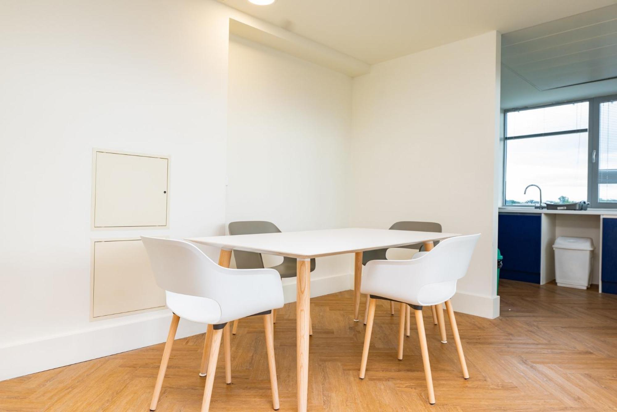 Refurbished Ensuite Rooms With Shared Kitchen At Montrose In Dublin Exterior foto
